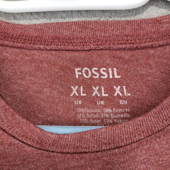 Fossil Shirt Mens Extra Large Red Crew Neck Preppy Basic Minimal Tee - Picture 2 of 10